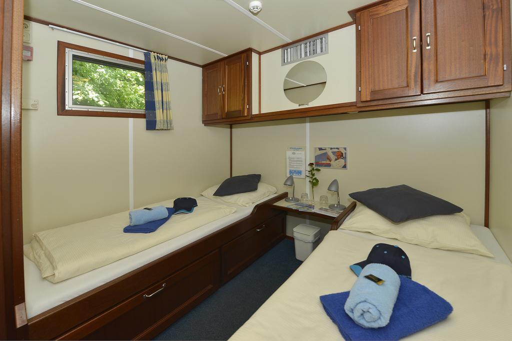 Ms Mecklenburg Hotelschiff ベルリン エクステリア 写真